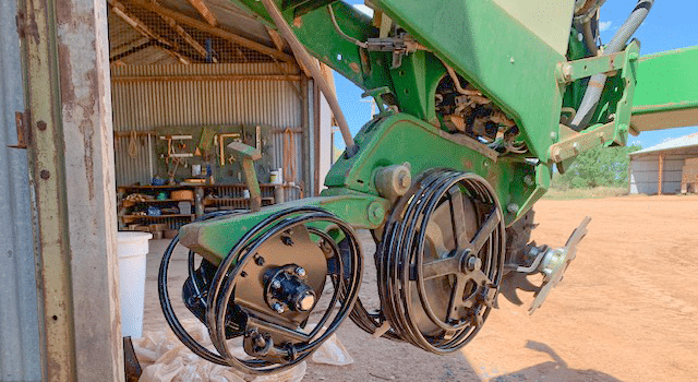 RYAN NT Coil Gauge and Closing Wheels on John Deere Maxemerge Planter Row Units