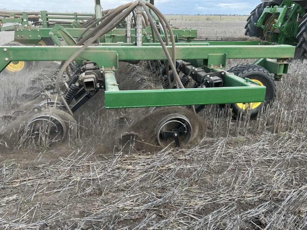 Coil Planter Gauge Wheel working john deere - disc seeding