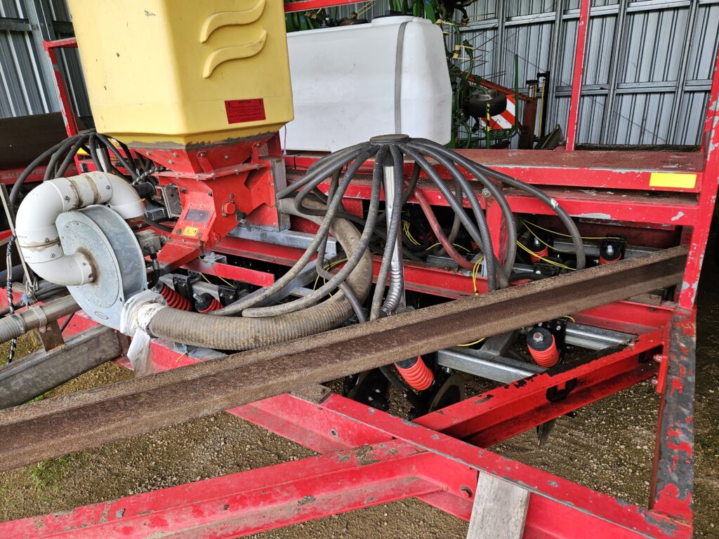 Ian McGregor Dairy Farming Machinery - retrofit discs