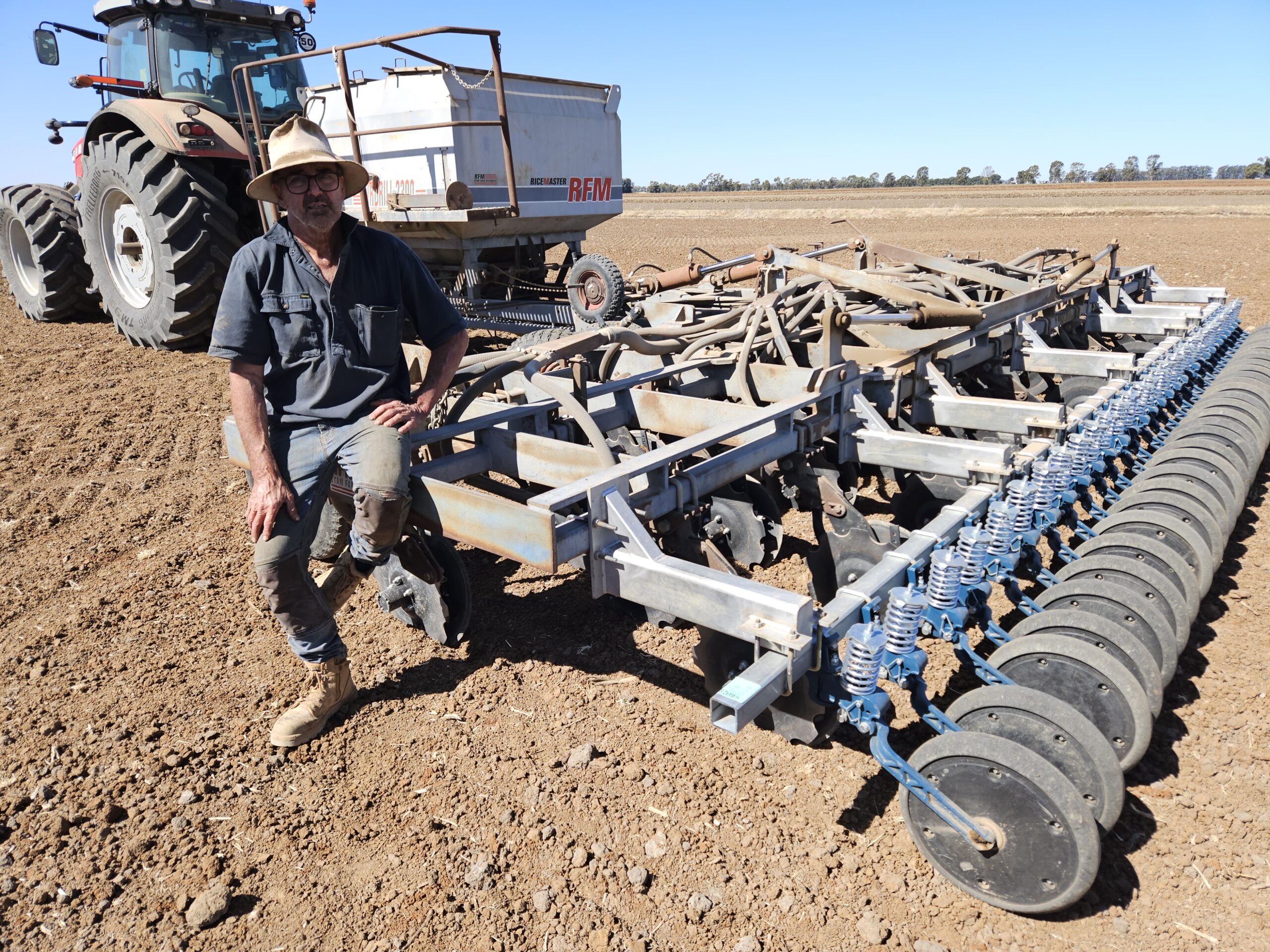 Gary Knagge retrofit discs on rfm air seeder