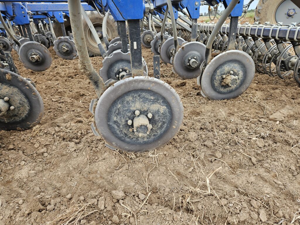 Retrofit discs on a gason seeder