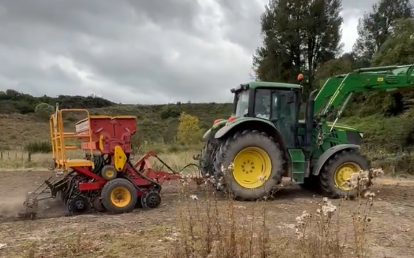 RYAN Discs on Duncan Seed Drills. Fielding, New Zealand. MK4 Renovator.